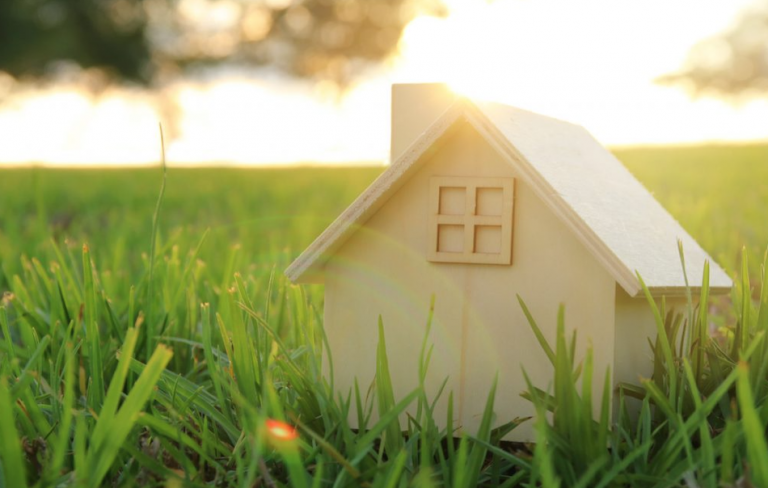 Spring home-moving season brings surge in new listings